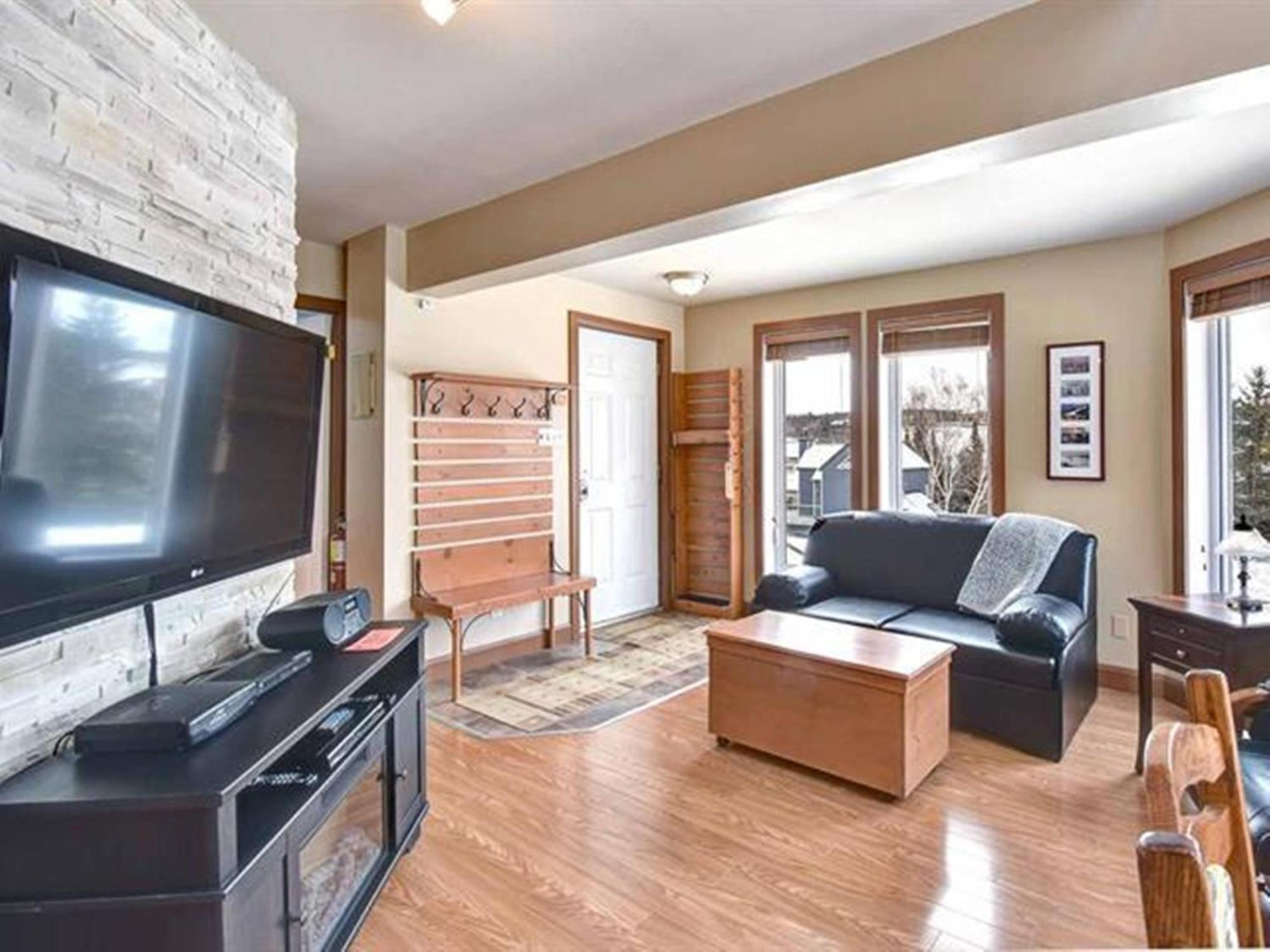 Bright Condo Near The Lake By Globalstay Mont-Tremblant Exterior foto